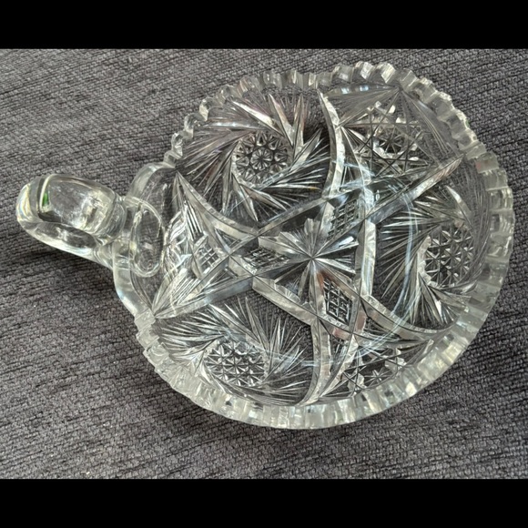 Beautiful antique cut glass bowl - Picture 1 of 5